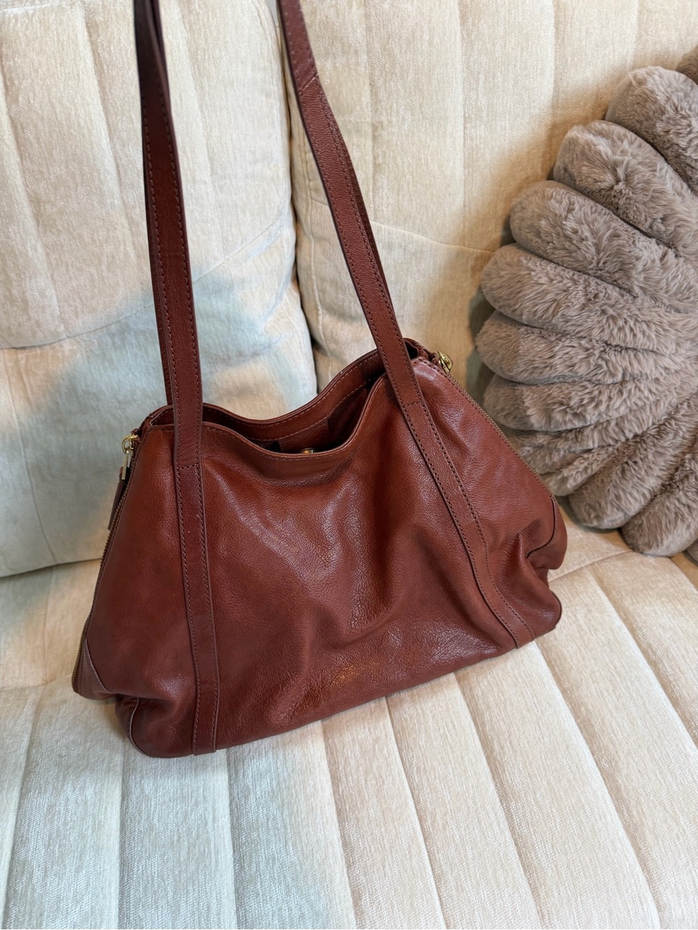 Fossil Leather Shoulder Tote in Deep Chestnut - Picture 2 of 9